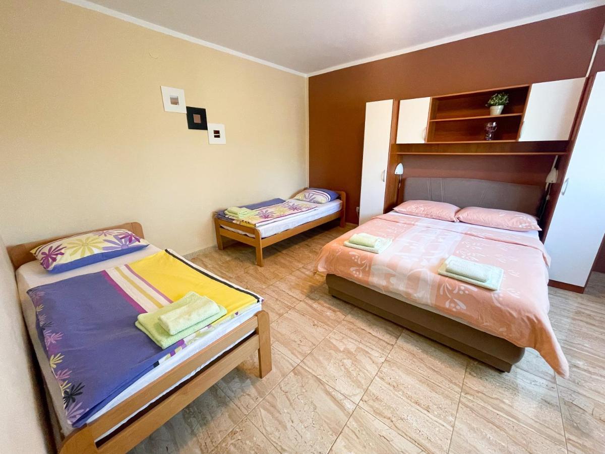 יאדראנובו Apartmani Combaj מראה חיצוני תמונה